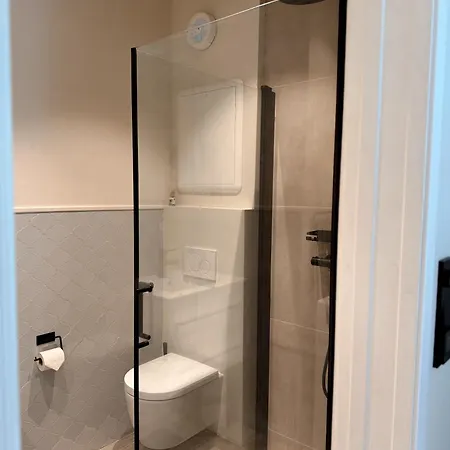 Varmt Og Hjemmekoselig Bergenshus Med 2 - I Rolig Smau I Hjertet Av