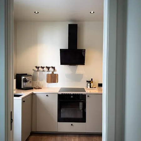 Varmt Og Hjemmekoselig Bergenshus Med 2 - I Rolig Smau I Hjertet Av *