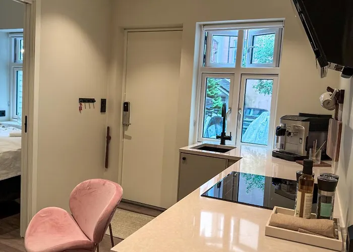 Varmt Og Hjemmekoselig Bergenshus Med 2 - I Rolig Smau I Hjertet Av Bergen