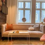 Varmt Og Hjemmekoselig Bergenshus Med 2 - I Rolig Smau I Hjertet Av Willa Bergen