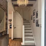 Varmt Og Hjemmekoselig Bergenshus Med 2 - I Rolig Smau I Hjertet Av Villa Bergen