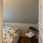 Varmt Og Hjemmekoselig Bergenshus Med 2 - I Rolig Smau I Hjertet Av Villa *