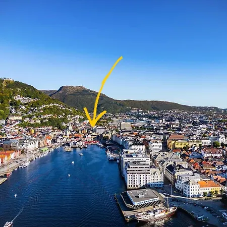 Daire Bergenshus Med 2 Leiligheter - I Hjertet Av Bergen - Gratis Parkering