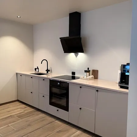 Varmt Og Hjemmekoselig Bergenshus Med 2 - I Rolig Smau I Hjertet Av