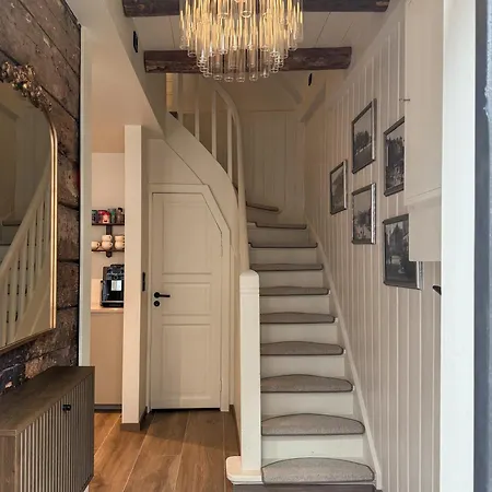 Varmt Og Hjemmekoselig Bergenshus Med 2 - I Rolig Smau I Hjertet Av Villa Bergen