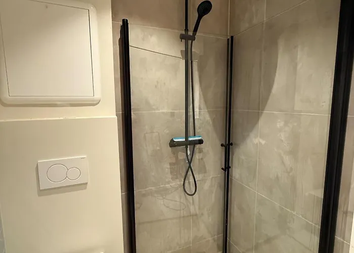 Varmt Og Hjemmekoselig Bergenshus Med 2 - I Rolig Smau I Hjertet Av וילה