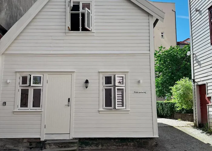 فيلة Varmt Og Hjemmekoselig Bergenshus Med 2 - I Rolig Smau I Hjertet Av برغن
