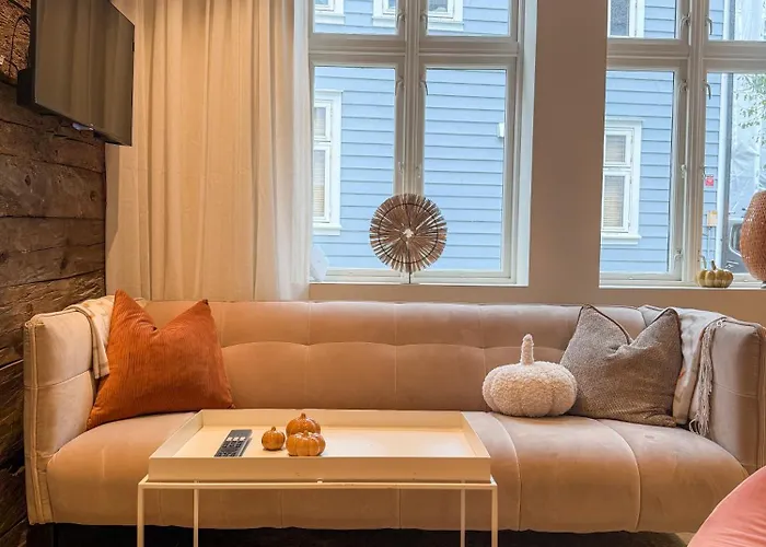 Varmt Og Hjemmekoselig Bergenshus Med 2 - I Rolig Smau I Hjertet Av Villaer Bergen