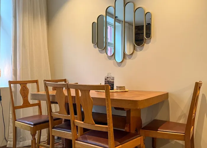 Varmt Og Hjemmekoselig Bergenshus Med 2 - I Rolig Smau I Hjertet Av Villa Bergen