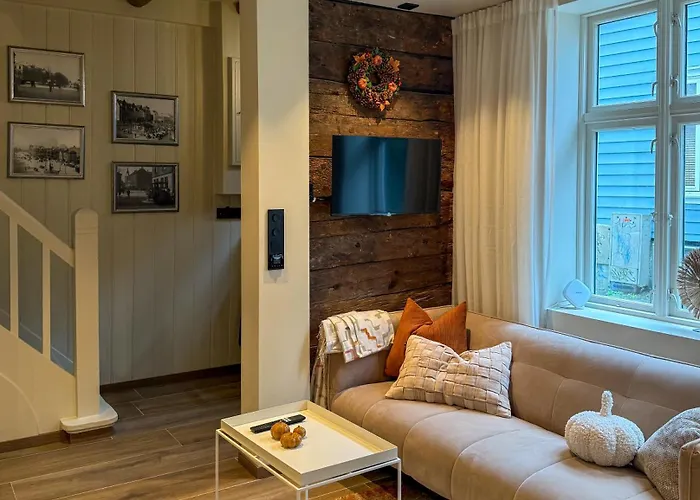 Varmt Og Hjemmekoselig Bergenshus Med 2 - I Rolig Smau I Hjertet Av *