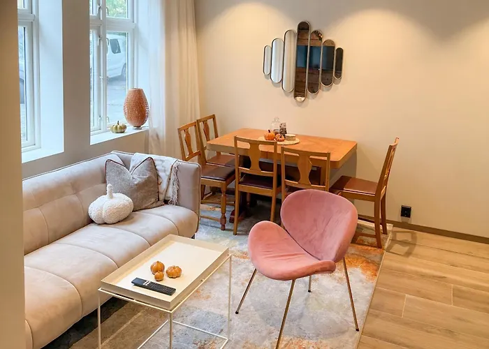 Varmt Og Hjemmekoselig Bergenshus Med 2 - I Rolig Smau I Hjertet Av